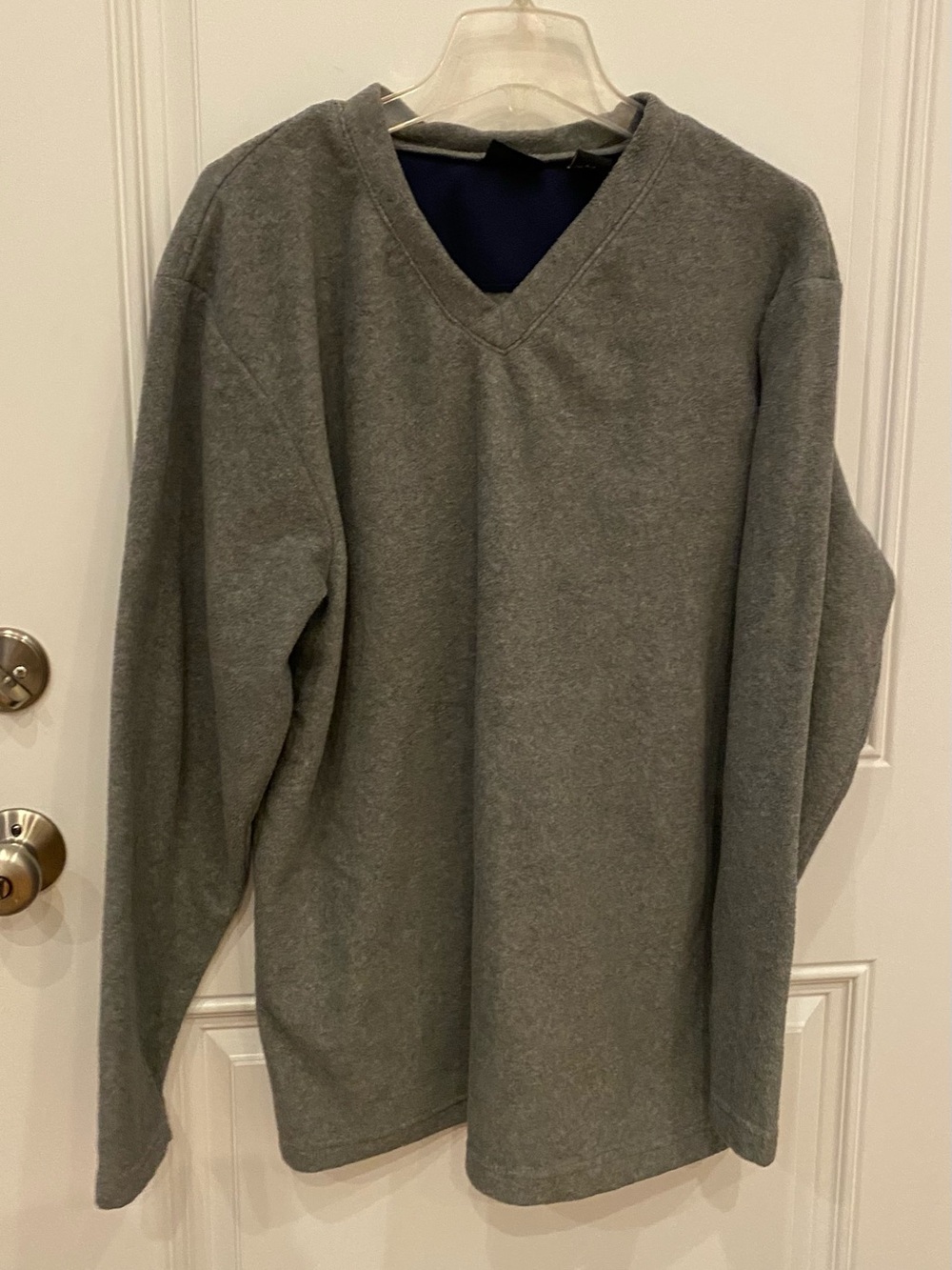 RedHead Men's Gray V-Neck Sweater